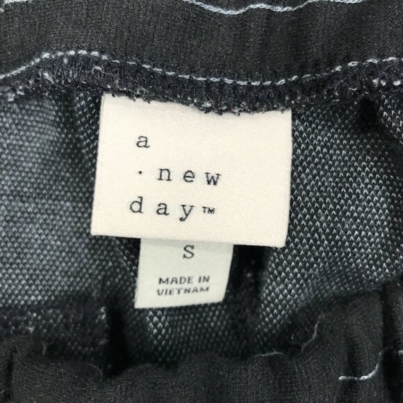 A New Day Pants Women's Small Black Pinstripe Pull On Stretch Straight Pockets - Picture 6 of 16